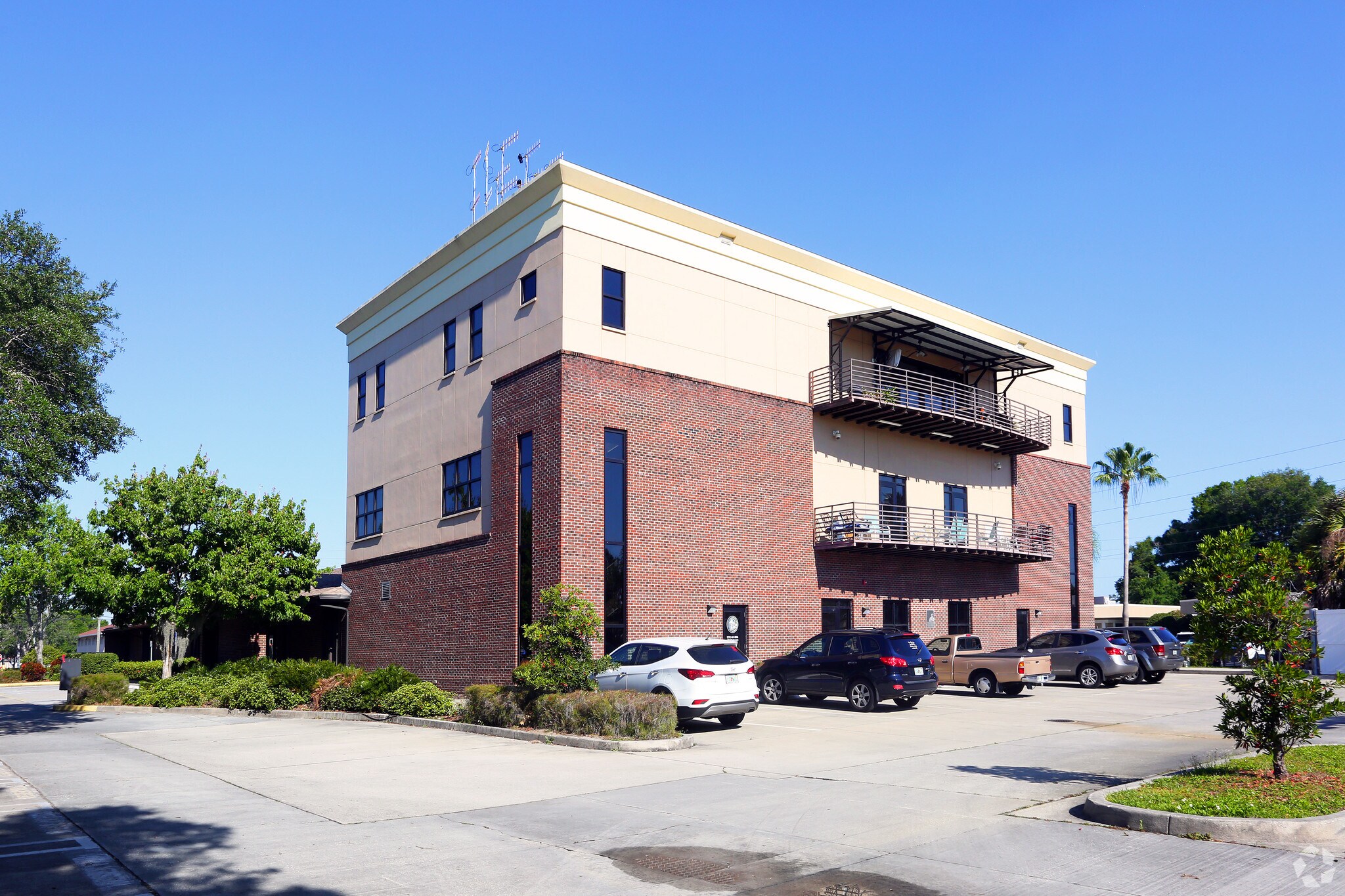 13777 Belcher Rd, Largo, FL à louer Photo du bâtiment- Image 1 de 4