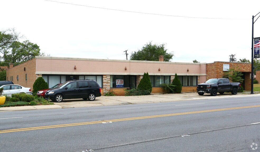 7430 N Milwaukee Ave, Niles, IL for sale - Primary Photo - Image 1 of 4