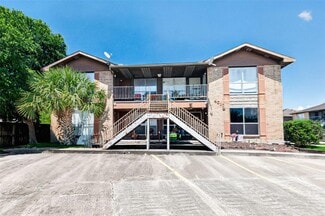 More details for 4017 Briar Hollow Dr, Dickinson, TX - Multifamily for Sale