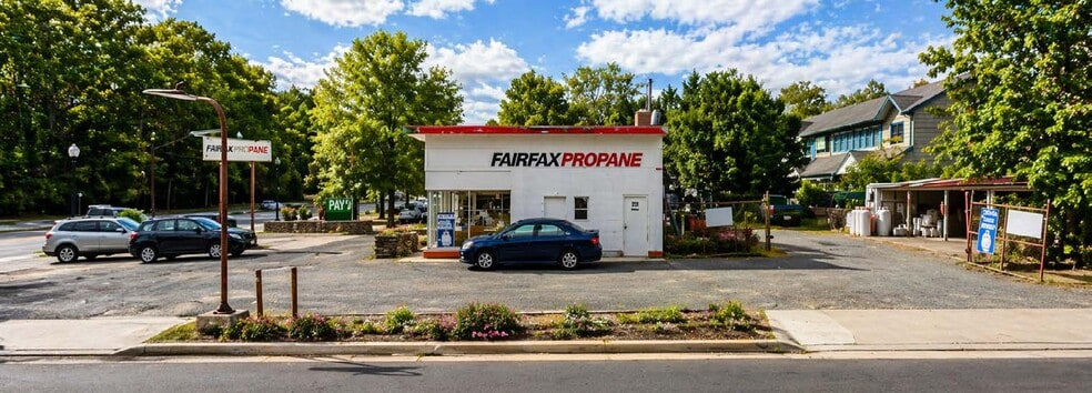 9754 Lee Hwy, Fairfax, VA for lease - Building Photo - Image 3 of 4