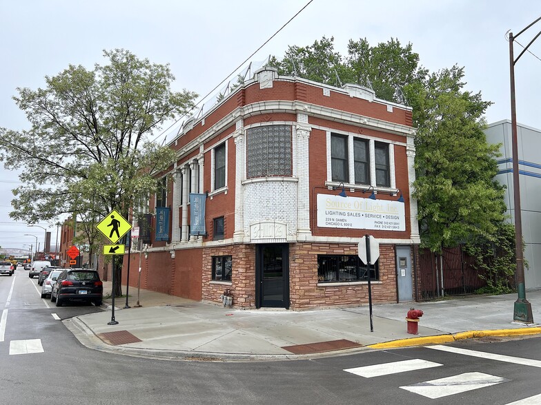 229 N Damen Ave, Chicago, IL for sale - Building Photo - Image 1 of 1