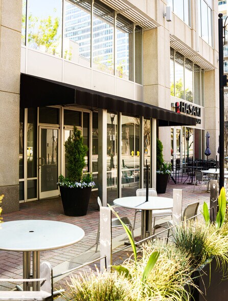 440 S Church St, Charlotte, NC for lease - Building Photo - Image 2 of 6