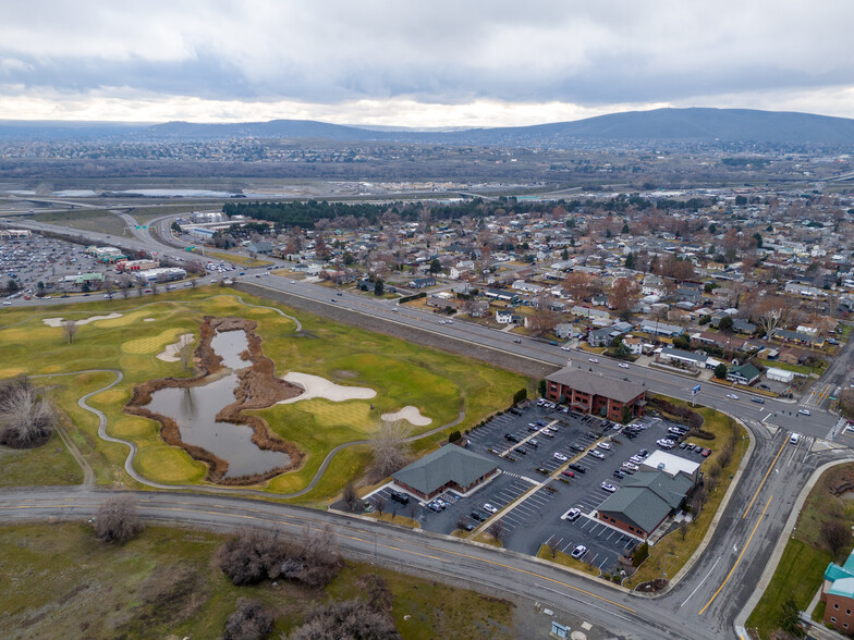 291 & 299 Bradley Blvd, Richland, WA for sale - Primary Photo - Image 3 of 7