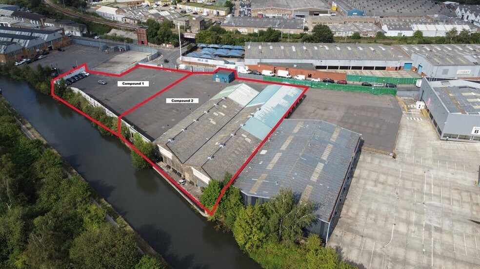 28-40 Hythe Rd, Londres à louer - Photo du bâtiment - Image 2 de 4