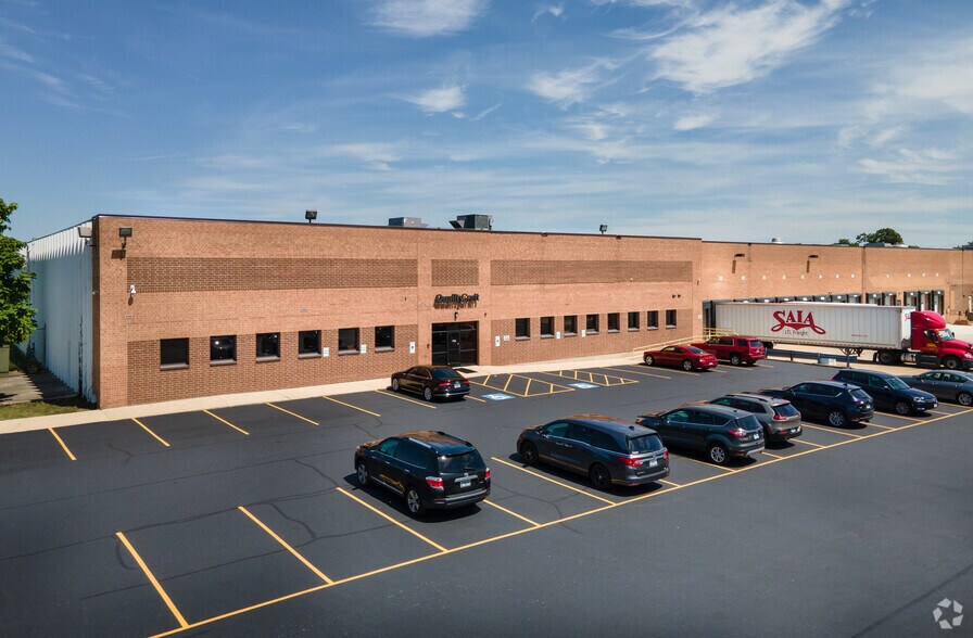 1411-1415 Enterprise Dr, Romeoville, IL for lease - Building Photo - Image 2 of 4