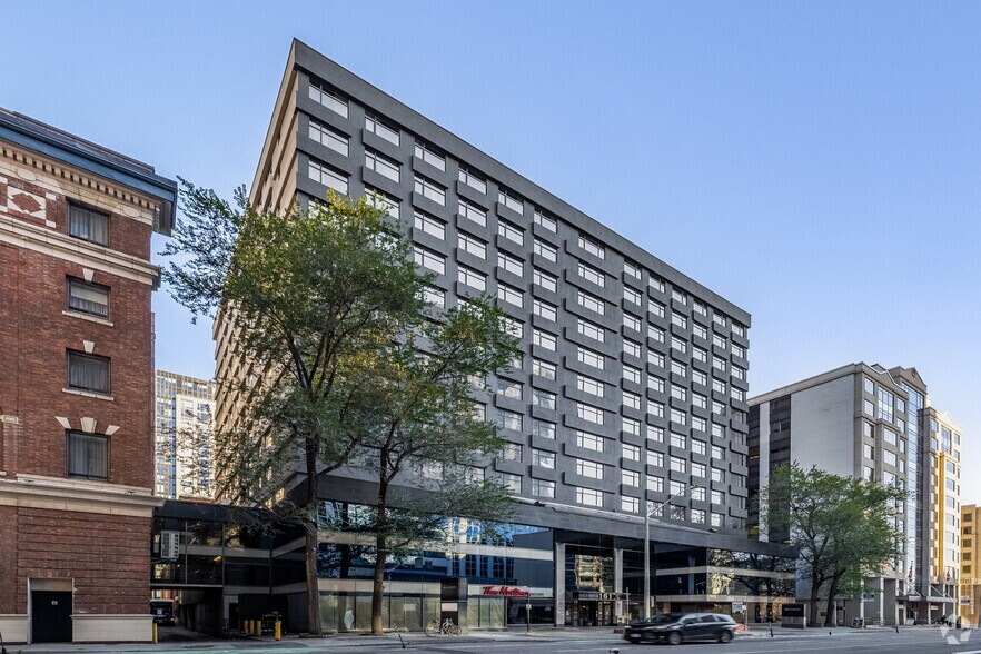 161 Laurier Av W, Ottawa, ON for lease - Building Photo - Image 2 of 24