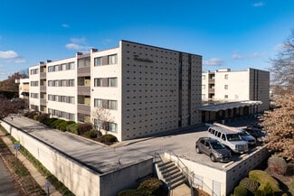 Plus de détails pour 1001 N McKnight Rd, Saint Louis, MO - Multi-résidentiel à vendre