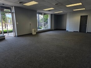 7323 Pittsford Palmyra Rd, Fairport, NY à louer Photo intérieure- Image 1 de 3