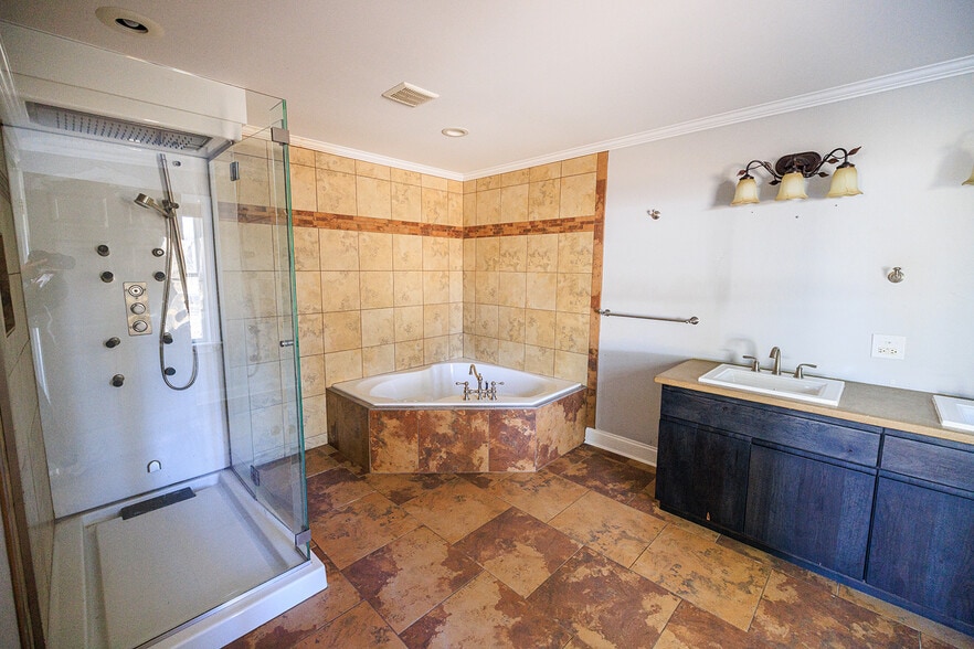 1420 E Rhorer Rd, Bloomington, IN à vendre - Photo du bâtiment - Image 3 de 6