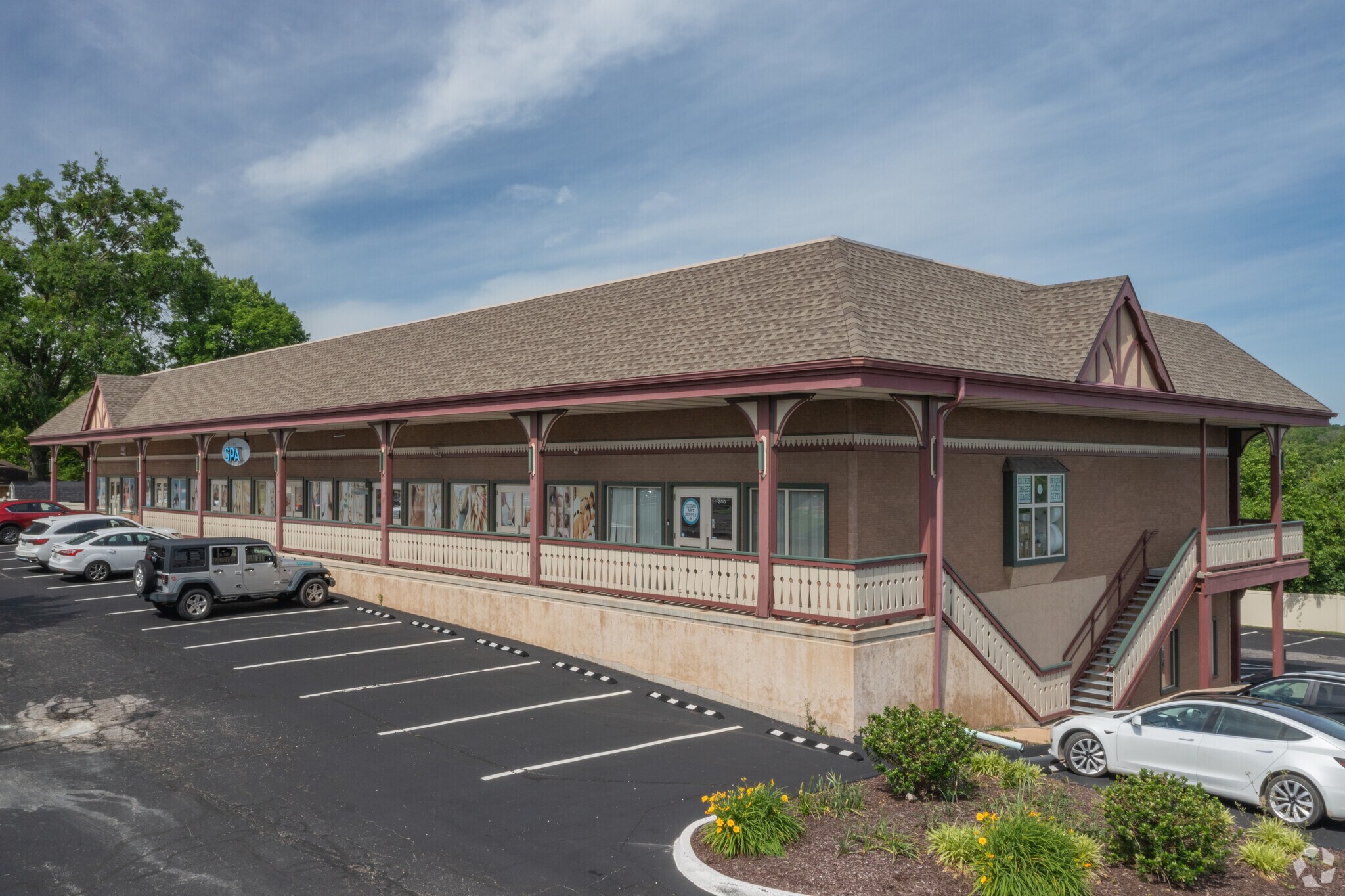 4451 Telegraph Rd, Oakville, MO for lease Primary Photo- Image 1 of 5