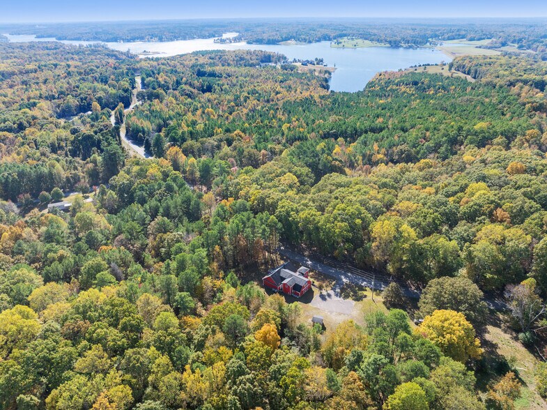 215 Baker Rd, Huntingdon, TN à vendre - Photo du bâtiment - Image 3 de 35