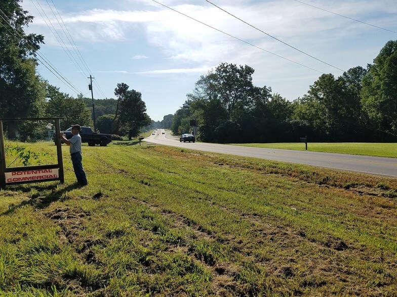 3799 Cumming Hwy, Canton, GA à vendre - Photo principale - Image 3 de 28