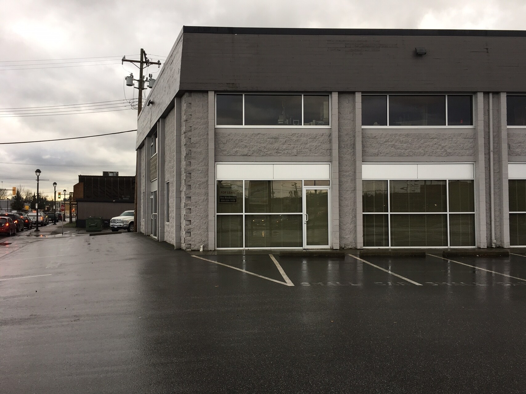 5735 203rd St, Langley, BC for sale Primary Photo- Image 1 of 1