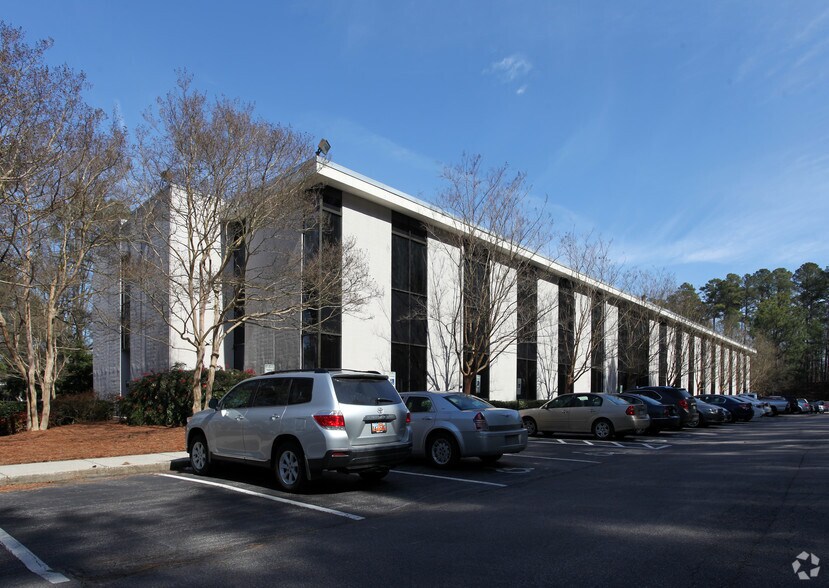 3724 National Dr, Raleigh, NC à louer - Photo du bâtiment - Image 3 de 6