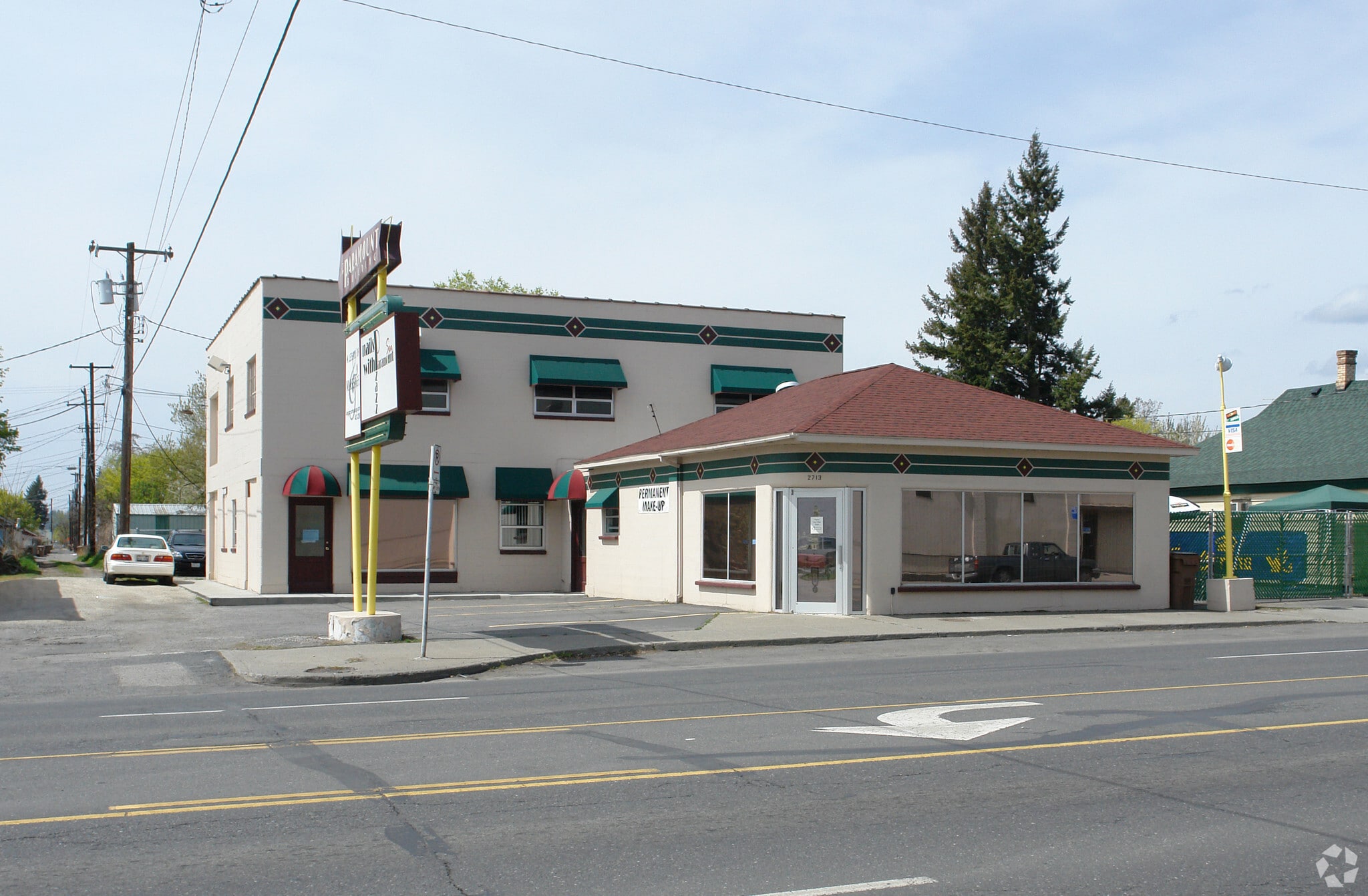 2713-2715 N Monroe St, Spokane, WA for lease Primary Photo- Image 1 of 6