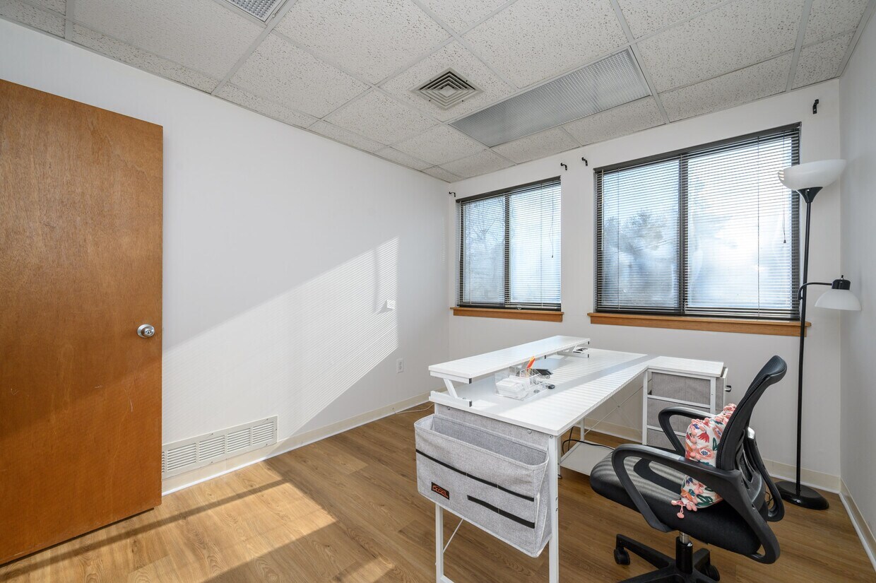 176-182 Tamarack Cir, Skillman, NJ 08558 - Unit 178 -  - Interior Photo - Image 2 of 31