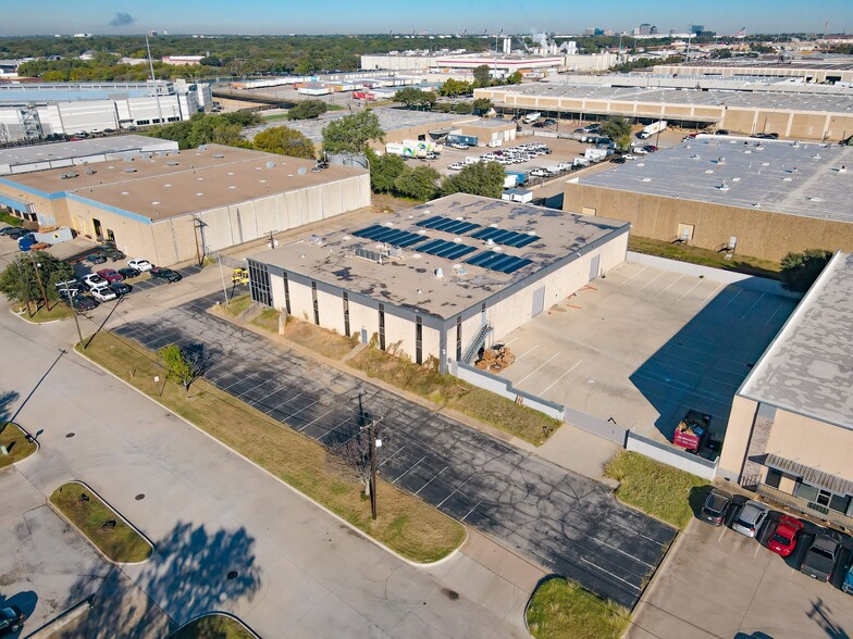 2125 Vanco Dr, Irving, TX for lease - Building Photo - Image 2 of 19