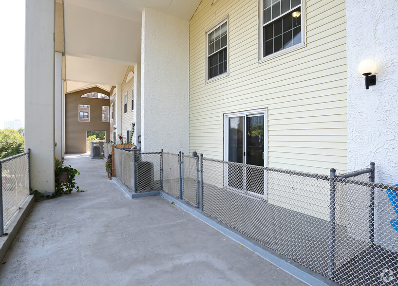 4334 N Hazel St, Chicago, IL for lease - Building Photo - Image 3 of 47