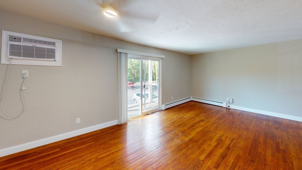 3160 Linwood Ave, Cincinnati, OH for sale - Matterport 3D Scan - Image 3 of 22