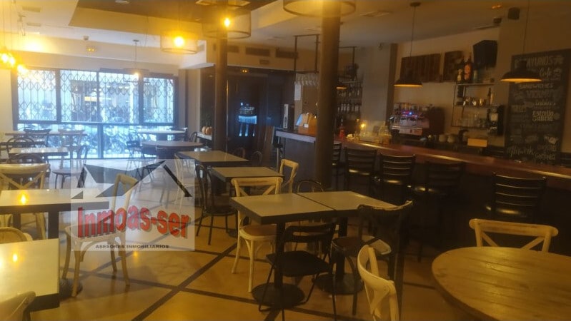 Retail in Barcelona, Barcelona for lease - Interior Photo - Image 2 of 3