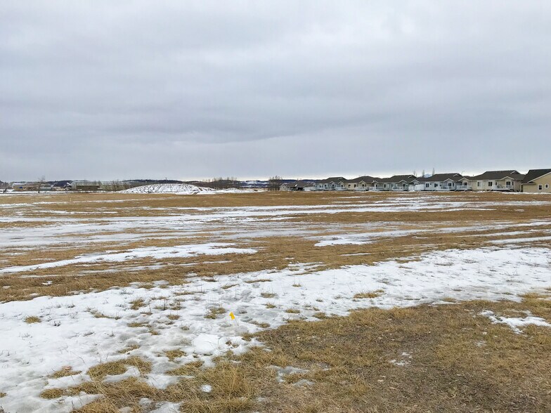 101 Willow Ridge Blvd SW, Black Diamond, AB à louer - Photo de construction - Image 2 de 2