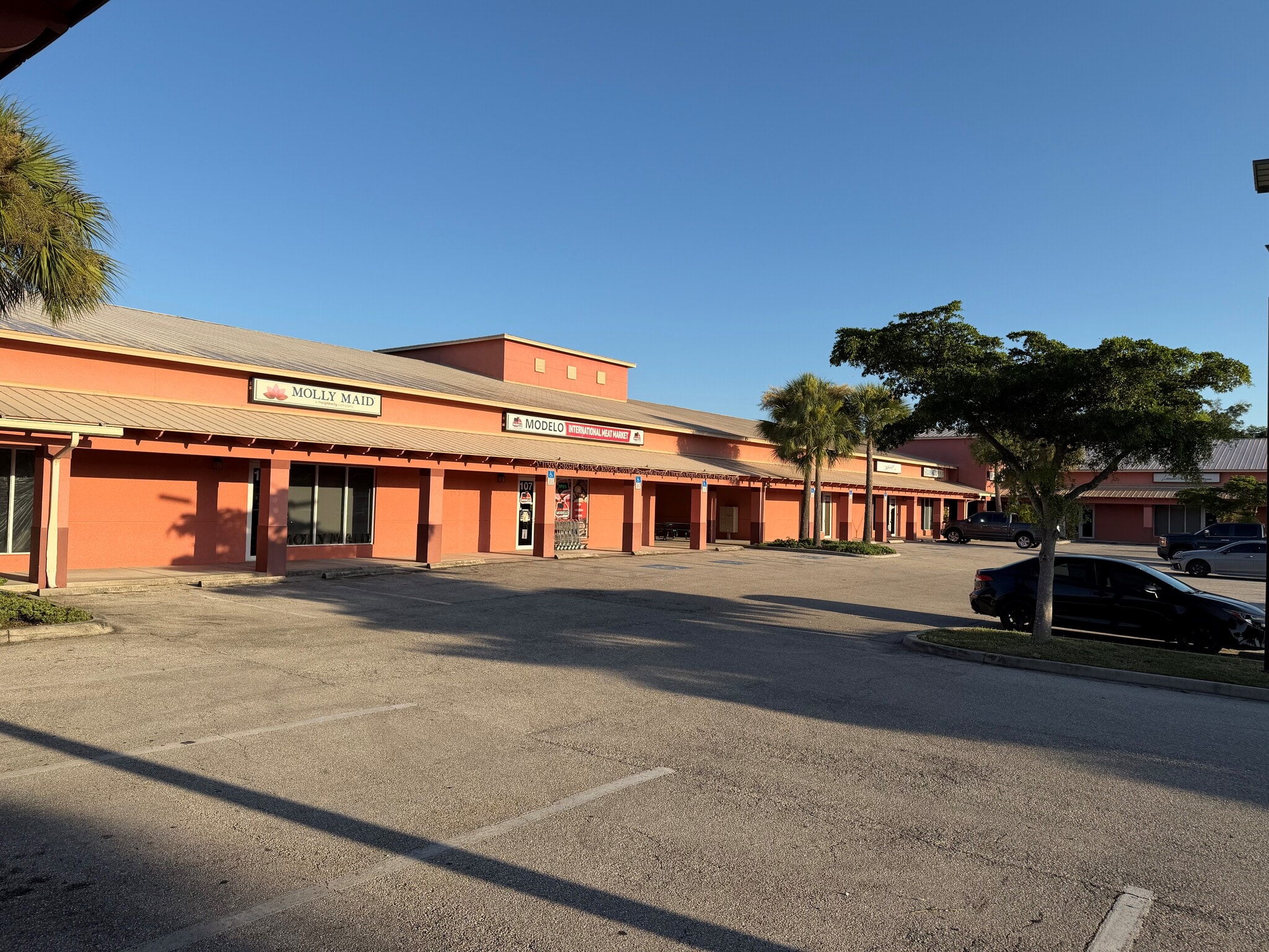 10650 Metro Pky, Fort Myers, FL for lease Building Photo- Image 1 of 21