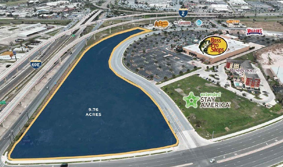 Bass Pro Dr, Harlingen, TX à louer - Aérien - Image 2 de 3