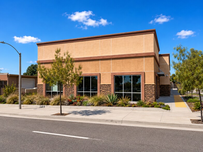 14337 Imperial Hwy, La Mirada, CA à vendre - Photo du bâtiment - Image 3 de 23