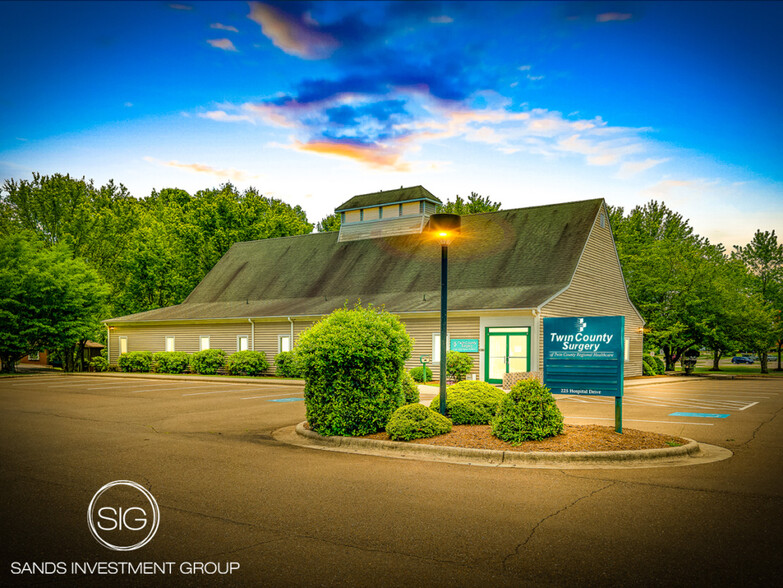 225 Hospital Dr, Galax, VA à vendre - Photo du bâtiment - Image 1 de 1