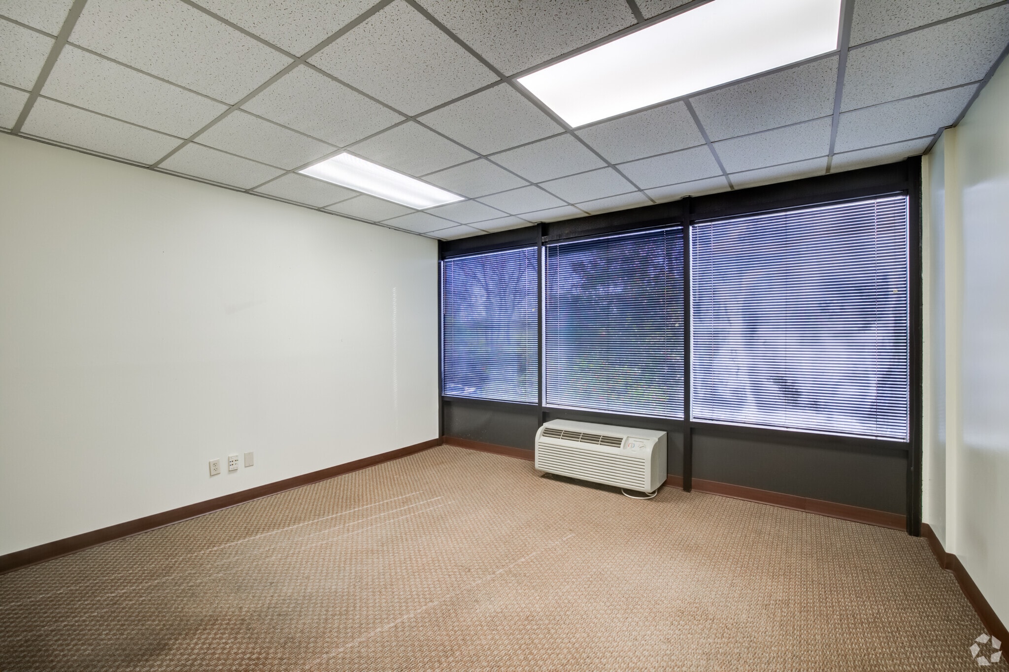 333 Waller Ave, Lexington, KY for sale Interior Photo- Image 1 of 5