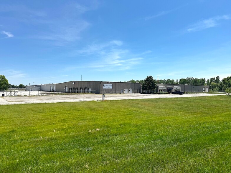 10758 County Road 2, Middlebury, IN à vendre - Photo du bâtiment - Image 2 de 10