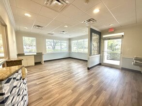 5935 Webb Rd, Tampa, FL for lease Interior Photo- Image 2 of 16