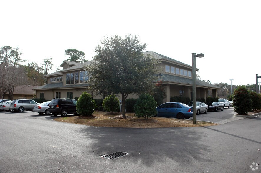 607 Briarwood Dr, Myrtle Beach, SC for lease - Building Photo - Image 2 of 5