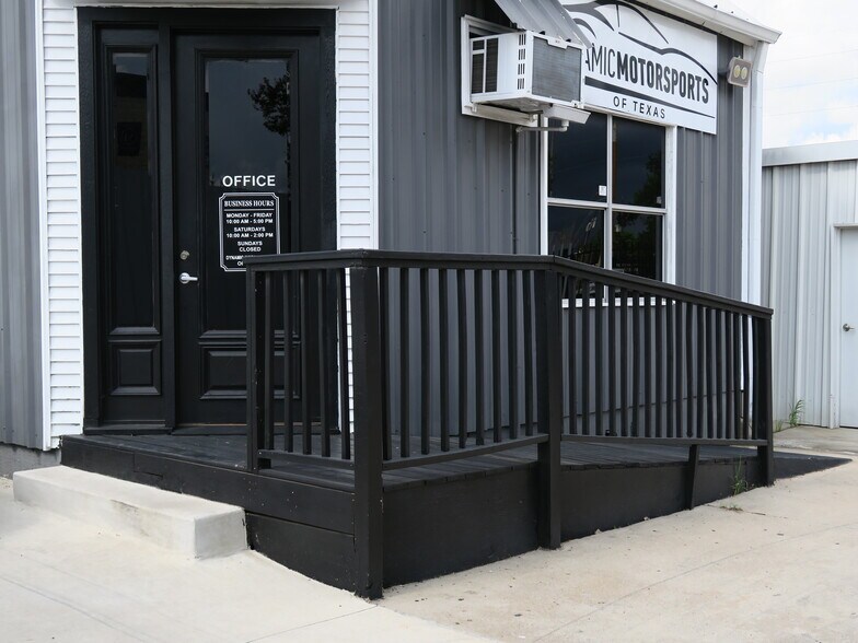 5707 Schumacher Ln, Houston, TX à louer - Photo du bâtiment - Image 3 de 56