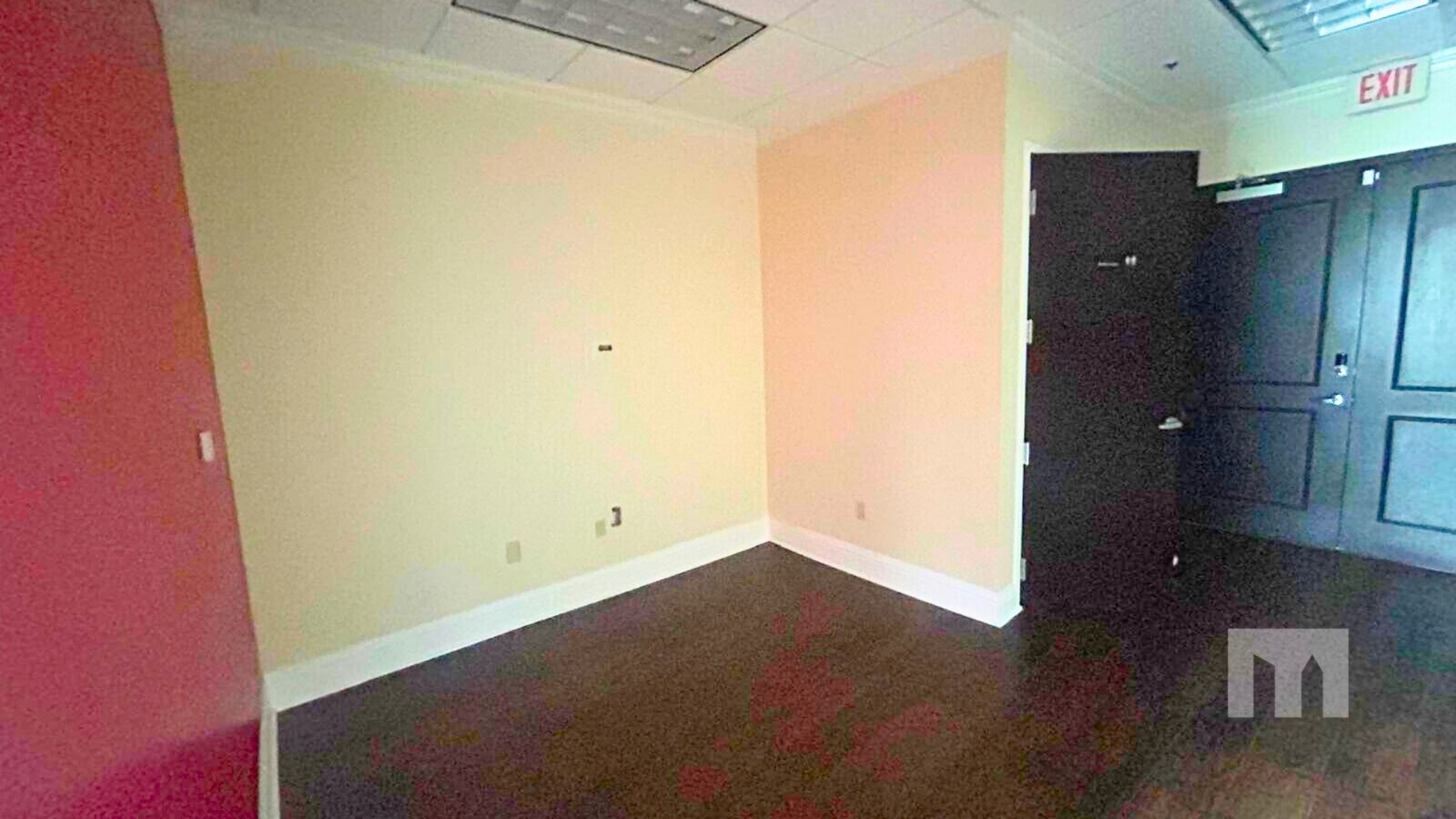 160 Congress Park Dr, Delray Beach, FL 33445 - Unité 111 -  - Photo intérieure - Image 1 of 3