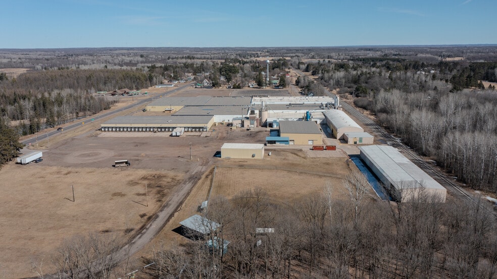 811 Factory St, Hawkins, WI à vendre - Photo du bâtiment - Image 3 de 16