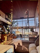 32-32 Steinway St, Long Island City, NY for lease Interior Photo- Image 2 of 24