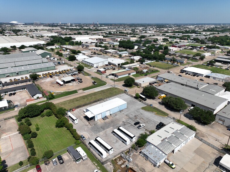 2365 Houston St, Grand Prairie, TX à vendre - Photo du bâtiment - Image 1 de 1