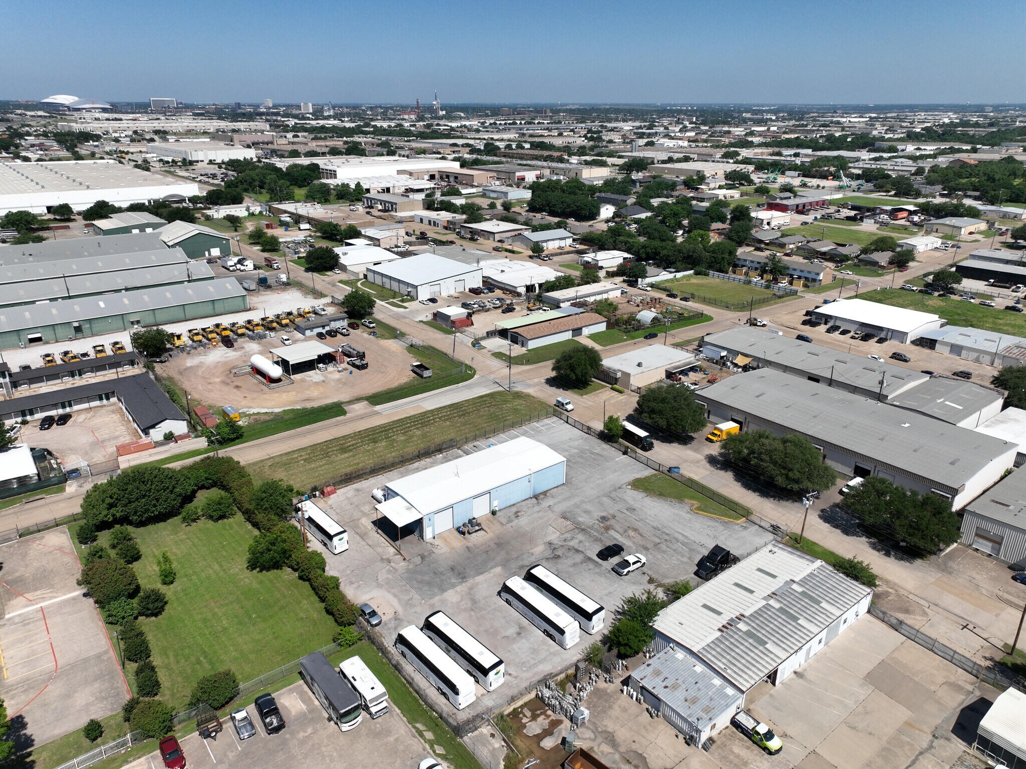 2365 Houston St, Grand Prairie, TX à vendre Photo du bâtiment- Image 1 de 1