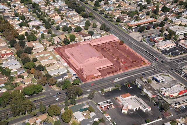 5443-5835 Bellflower Blvd, Lakewood, CA à louer - Photo du bâtiment - Image 2 de 4