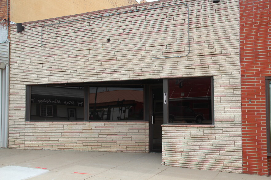 317 S Main St, Winner, SD for sale - Building Photo - Image 1 of 11