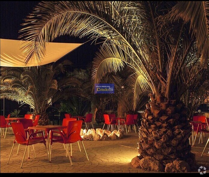 Commerce de détail dans Hita, Guadalajara à vendre - Photo du bâtiment - Image 2 de 13