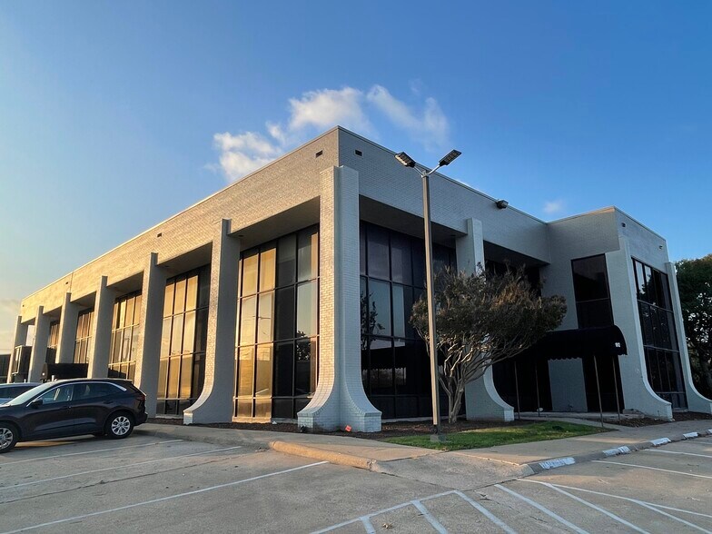 1912 K Ave, Plano, TX à louer - Photo du bâtiment - Image 2 de 15