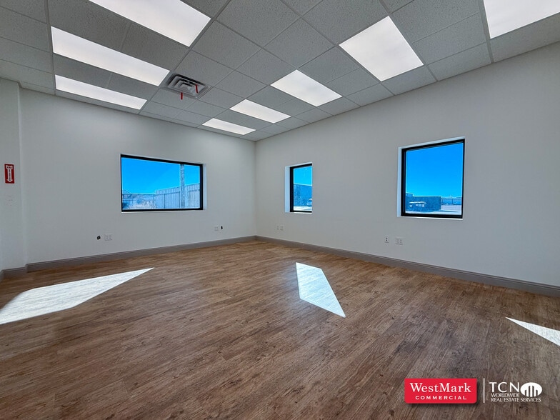 6615 Winfield Avenue, Lubbock, TX for sale - Building Photo - Image 2 of 7
