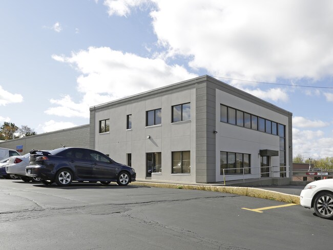 Plus de détails pour 625 Wabanaki Dr, Kitchener, ON - Industriel à louer