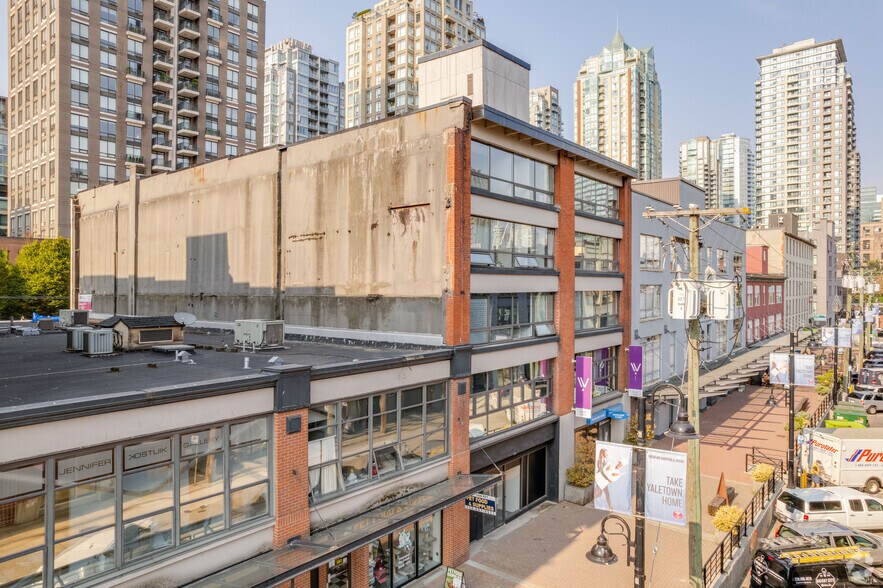 1062 Homer St, Vancouver, BC à louer - Photo du bâtiment - Image 2 de 5