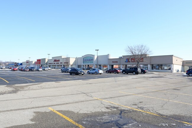 More details for 2900 Deerfield Dr, Janesville, WI - Retail for Lease