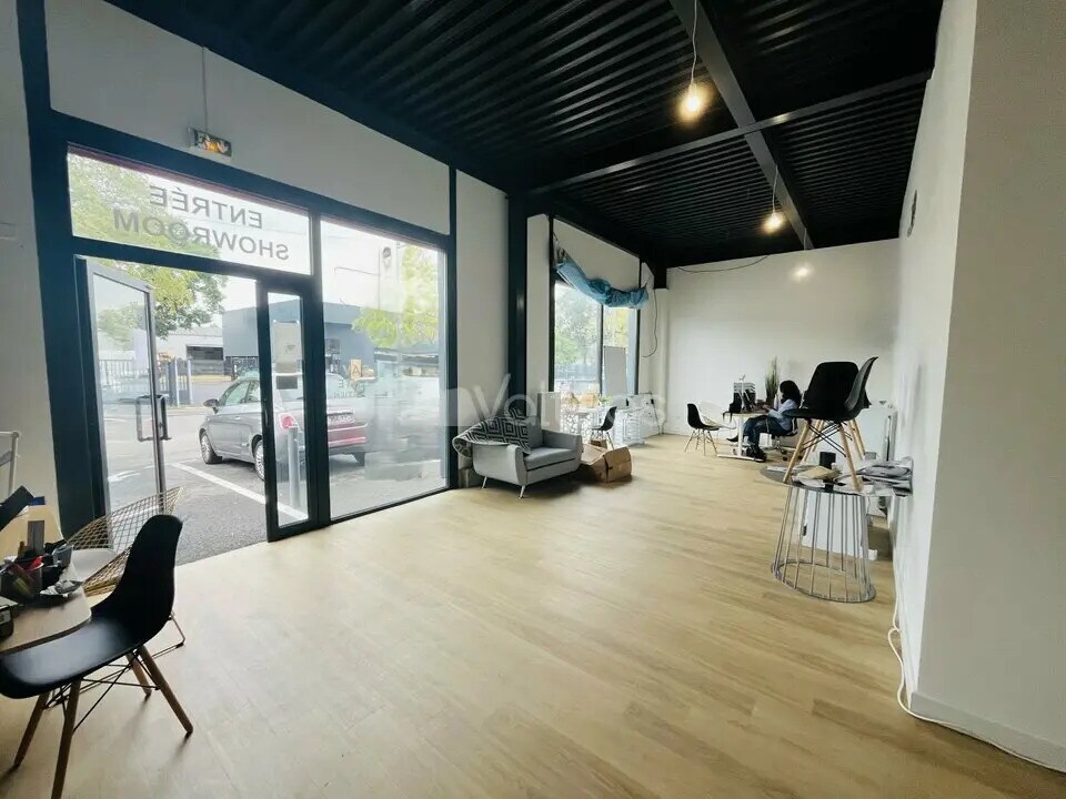 Flex in Toulouse for lease Interior Photo- Image 1 of 6