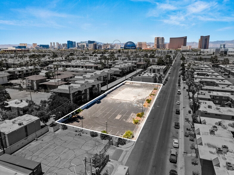 1111 Sierra Vista Dr, Las Vegas, NV for sale - Primary Photo - Image 1 of 11