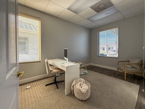 2562 Commerce Pky, North Port, FL à louer Photo intérieure- Image 2 de 8